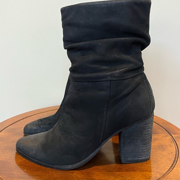 ALDO black suede boot size 7 - Picture 2 of 8